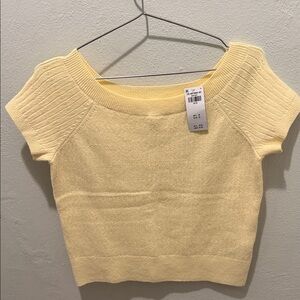 Abercrombie Kids NWT Cream Crew Neck Sweater